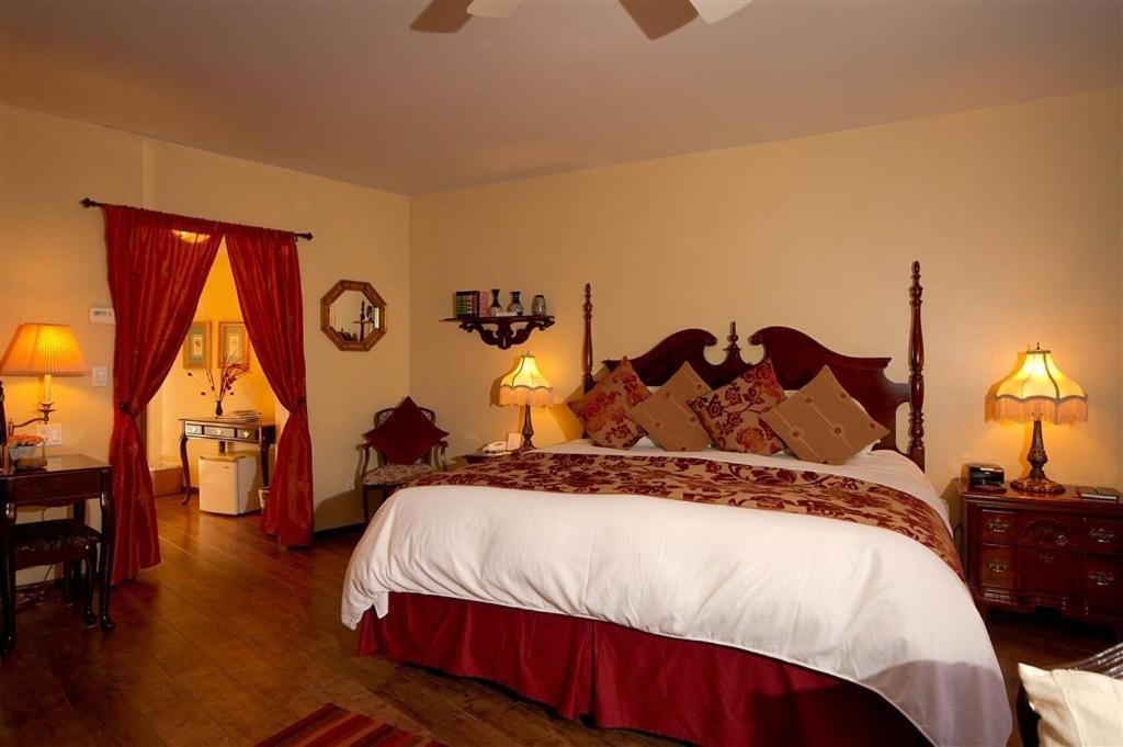 Sedona Views B&B And Luxury Creekside Cabins